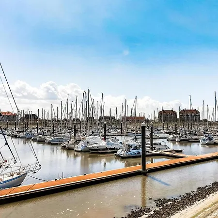 Lovely In Apartment *